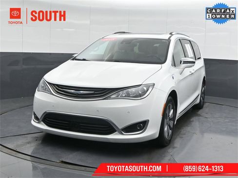 Used 2018 Chrysler Pacifica Limited w/ Advanced Safetytec Group image 6