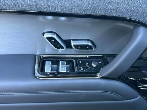 New 2025 Land Rover Range Rover Sport SE AWD/4WD image 11
