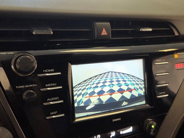 Used 2020 Toyota Camry SE FWD image 20