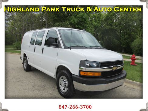 Used 2019 Chevrolet Express 2500 w/ Driver Convenience Package RWD image 1