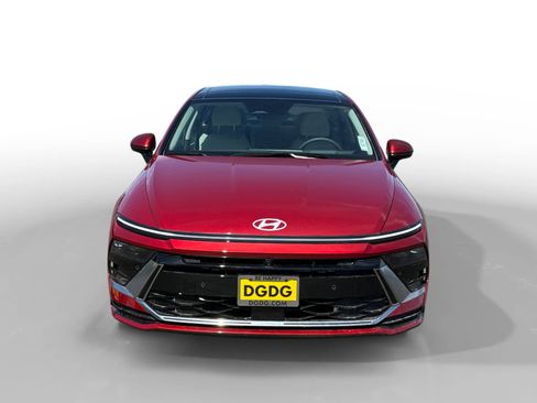 New 2025 Hyundai Sonata Limited image 8