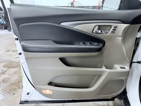 Used 2023 Honda Ridgeline RTL-E image 12