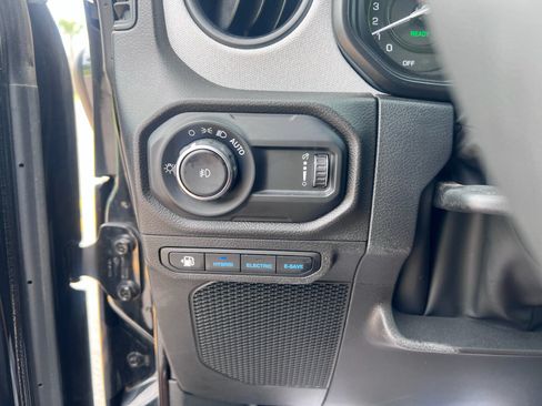 Used 2025 Jeep Wrangler Unlimited Sport S 4xe AWD/4WD image 20