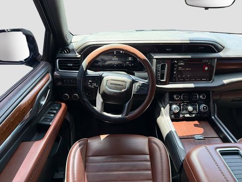 Used 2023 GMC Yukon Denali Ultimate AWD/4WD image 18