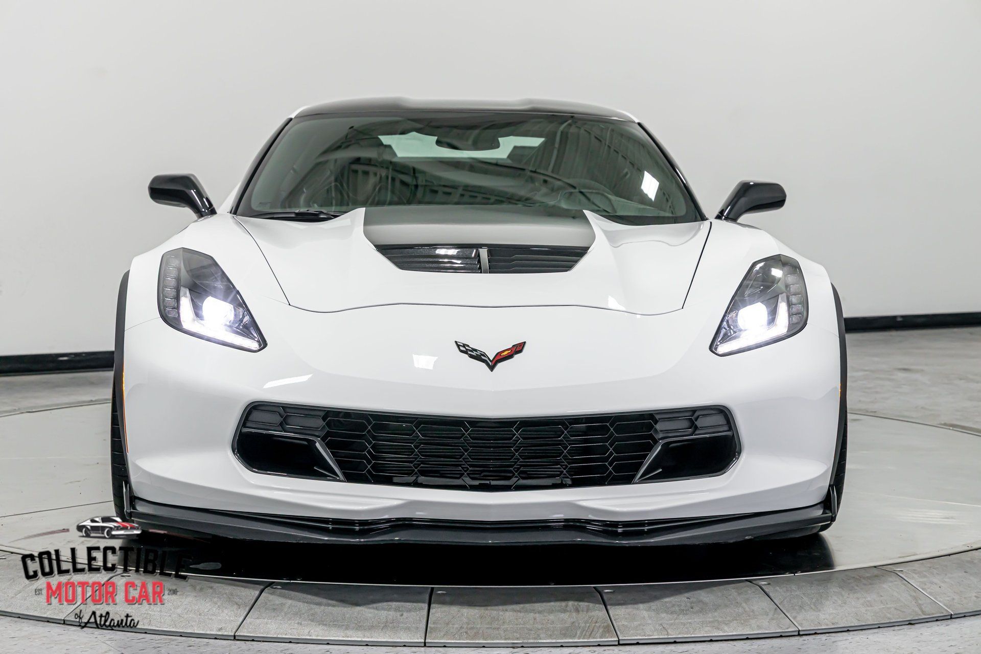 Used 2015 Chevrolet Corvette Z06 w/ 3LZ Preferred Equipment Group RWD image 34