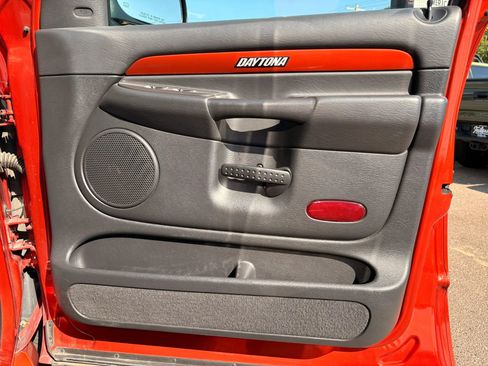 Used 2005 Dodge Ram 1500 Truck SLT w/ Daytona Edition Group AWD/4WD image 11
