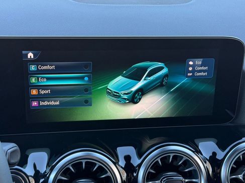 New 2026 Mercedes-Benz GLA 250 image 28