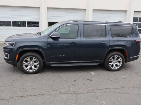 Used 2022 Jeep Wagoneer Series I w/ Premium Group I image 7