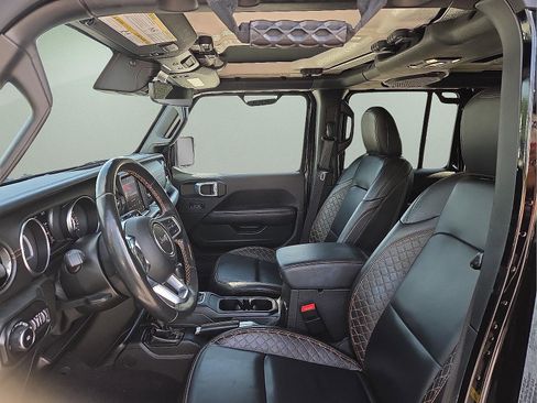 Used 2021 Jeep Wrangler Unlimited Sahara AWD/4WD image 13