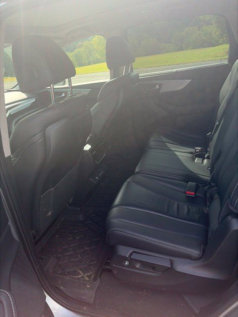 Used 2024 Acura MDX w/ Technology Package FWD image 5