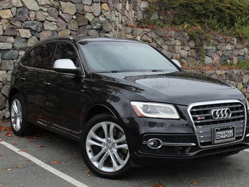 Used 2015 Audi SQ5 Prestige w/ Prestige Package image 4