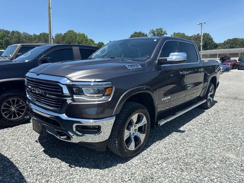 Used 2019 RAM 1500 Laramie AWD/4WD image 1