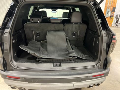 Certified 2024 Chevrolet Traverse Z71 w/ Enhanced Driving Package image 12