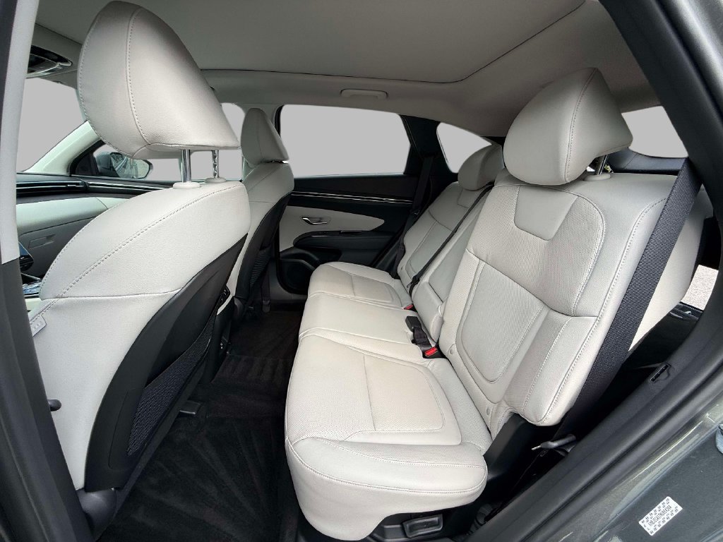 Used 2022 Hyundai Tucson Limited AWD/4WD image 19