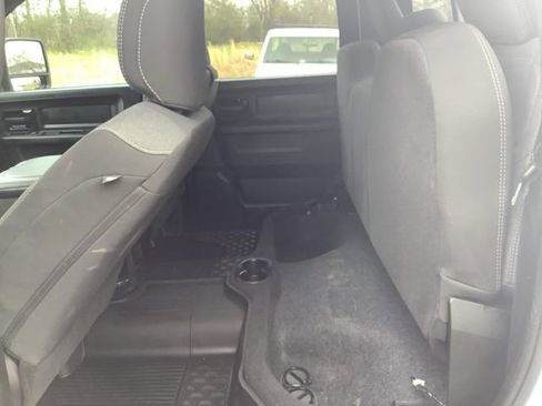 Used 2024 RAM 3500 Tradesman w/ Chrome Appearance Group image 39