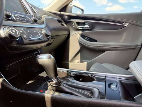 Used 2018 Chevrolet Impala LS FWD image 29