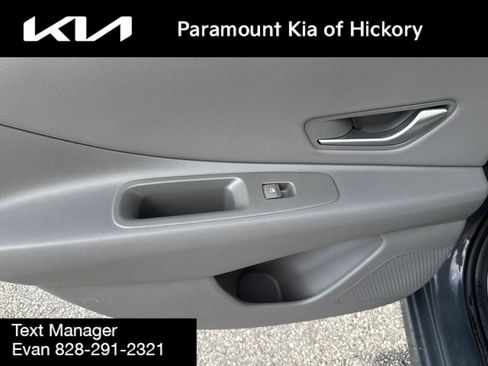 Used 2023 Hyundai Elantra SEL w/ Convenience Package FWD image 12
