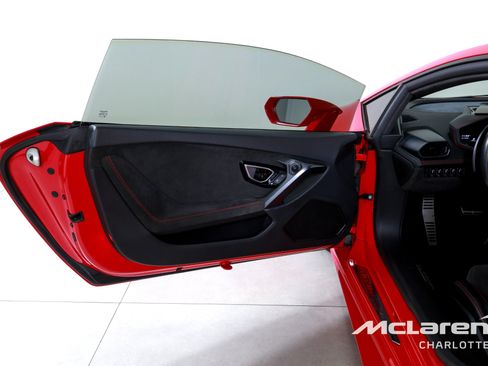Used 2016 Lamborghini Huracan LP 580-2 RWD image 10