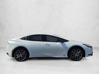 Used 2024 Toyota Prius XLE video 4