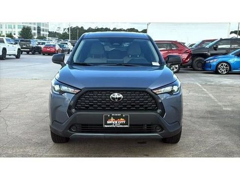 Certified 2025 Toyota Corolla Cross L FWD image 8