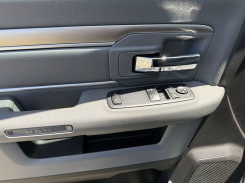 Used 2018 RAM 1500 Express RWD image 21
