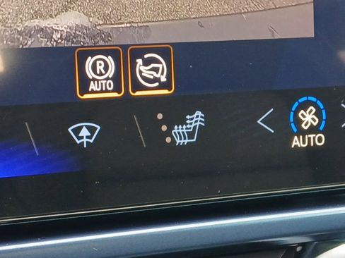 New 2026 Chevrolet Equinox EV LT image 16