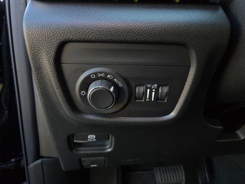 New 2025 Jeep Grand Cherokee Laredo X image 13