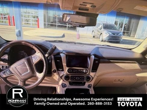 Used 2017 GMC Yukon Denali w/ Open Road Package AWD/4WD image 7