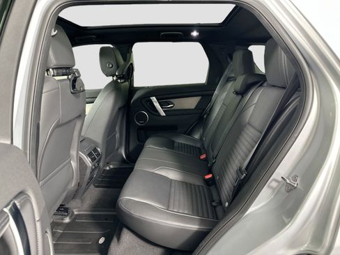 Certified 2025 Land Rover Discovery Sport Dynamic SE image 18