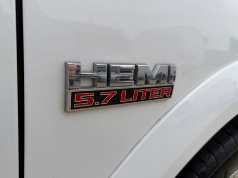 Used 2017 RAM 1500 Laramie w/ Convenience Group AWD/4WD image 11