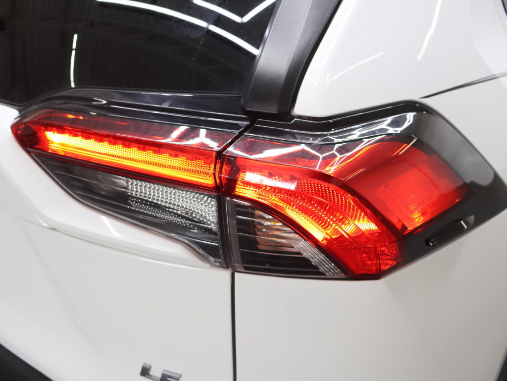 Used 2020 Toyota RAV4 LE FWD image 31