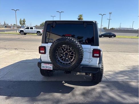 Used 2019 Jeep Wrangler Unlimited Sport S AWD/4WD image 6