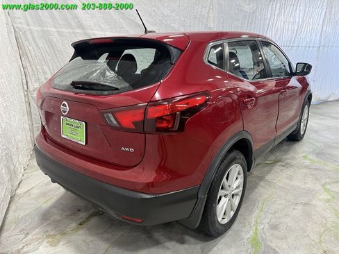 Used 2017 Nissan Rogue Sport S w/ S Appearance Package AWD/4WD image 8