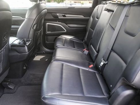 Used 2022 Kia Telluride LX image 20