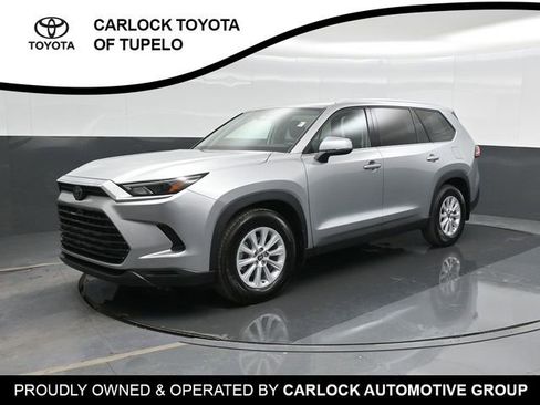 Used 2024 Toyota Grand Highlander XLE image 1