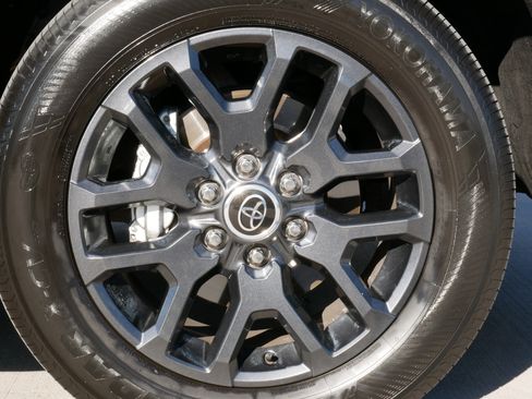 Used 2023 Toyota Sequoia 4WD image 21