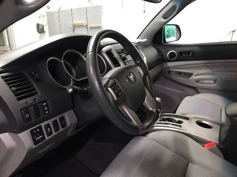 Used 2012 Toyota Tacoma 4x4 Double Cab w/ TRD Sport Pkg image 12