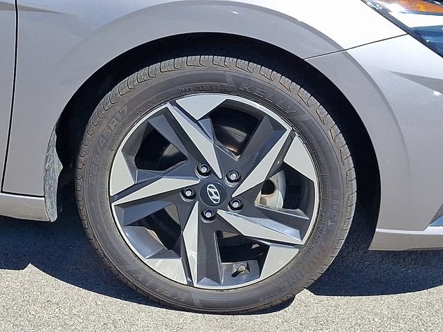 Certified 2023 Hyundai Elantra Limited FWD image 8