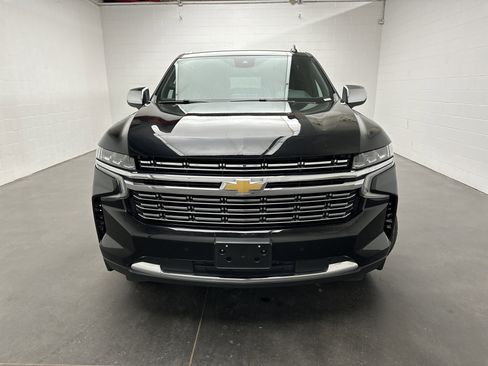 Used 2024 Chevrolet Suburban Premier image 4