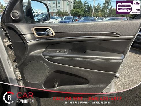 Used 2015 Jeep Grand Cherokee Limited AWD/4WD image 35