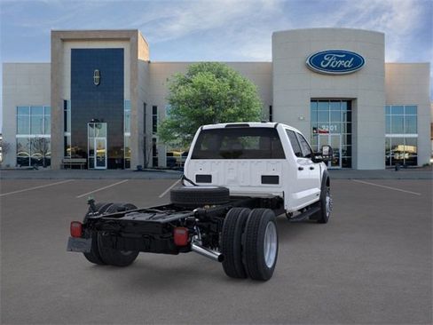 New 2026 Ford F550 4x4 Crew Cab image 8