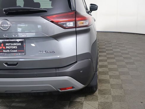 Used 2023 Nissan Rogue SV AWD/4WD image 14