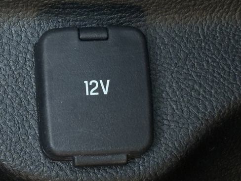 Used 2023 Ford Edge SE image 28