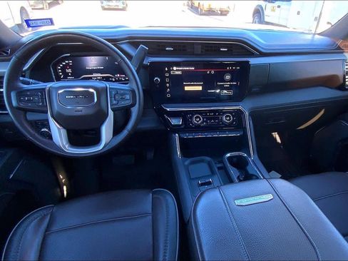 Used 2024 GMC Sierra 2500 Denali w/ Denali Reserve Package image 15