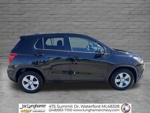 Used 2020 Chevrolet Trax LS w/ Tint and Cruise Package FWD image 2