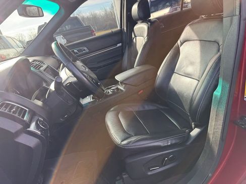 Used 2016 Ford Explorer Limited image 23