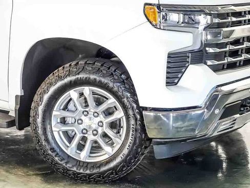 Certified 2025 Chevrolet Silverado 1500 LTZ w/ Z71 Off-Road Package AWD/4WD image 4