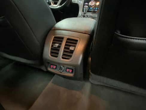 Used 2018 Ford Taurus SHO AWD/4WD image 37
