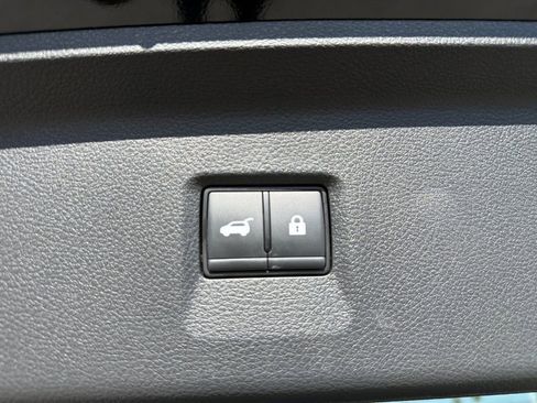 Used 2025 INFINITI QX60 Pure image 11