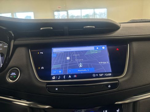 Used 2025 Cadillac XT5 Premium Luxury AWD/4WD image 39